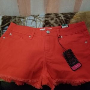 No boundaries mid rise short.